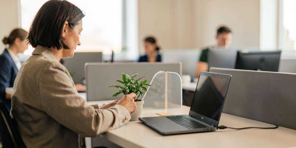 Cómo poner límites sanos en el trabajo sin sentir culpa: Guía práctica